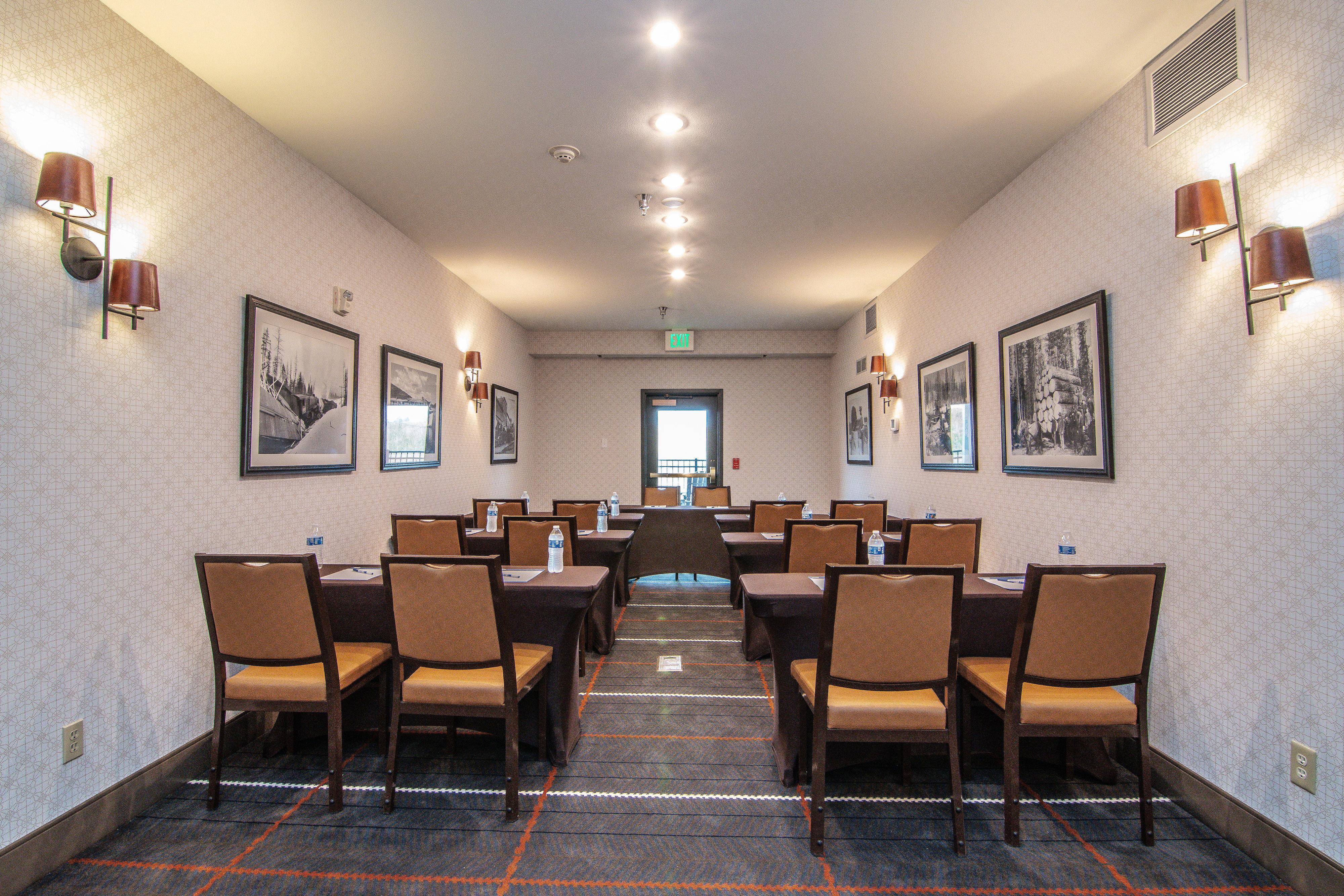Holiday Inn Express Hotel & Suites Kalispell By Ihg Экстерьер фото