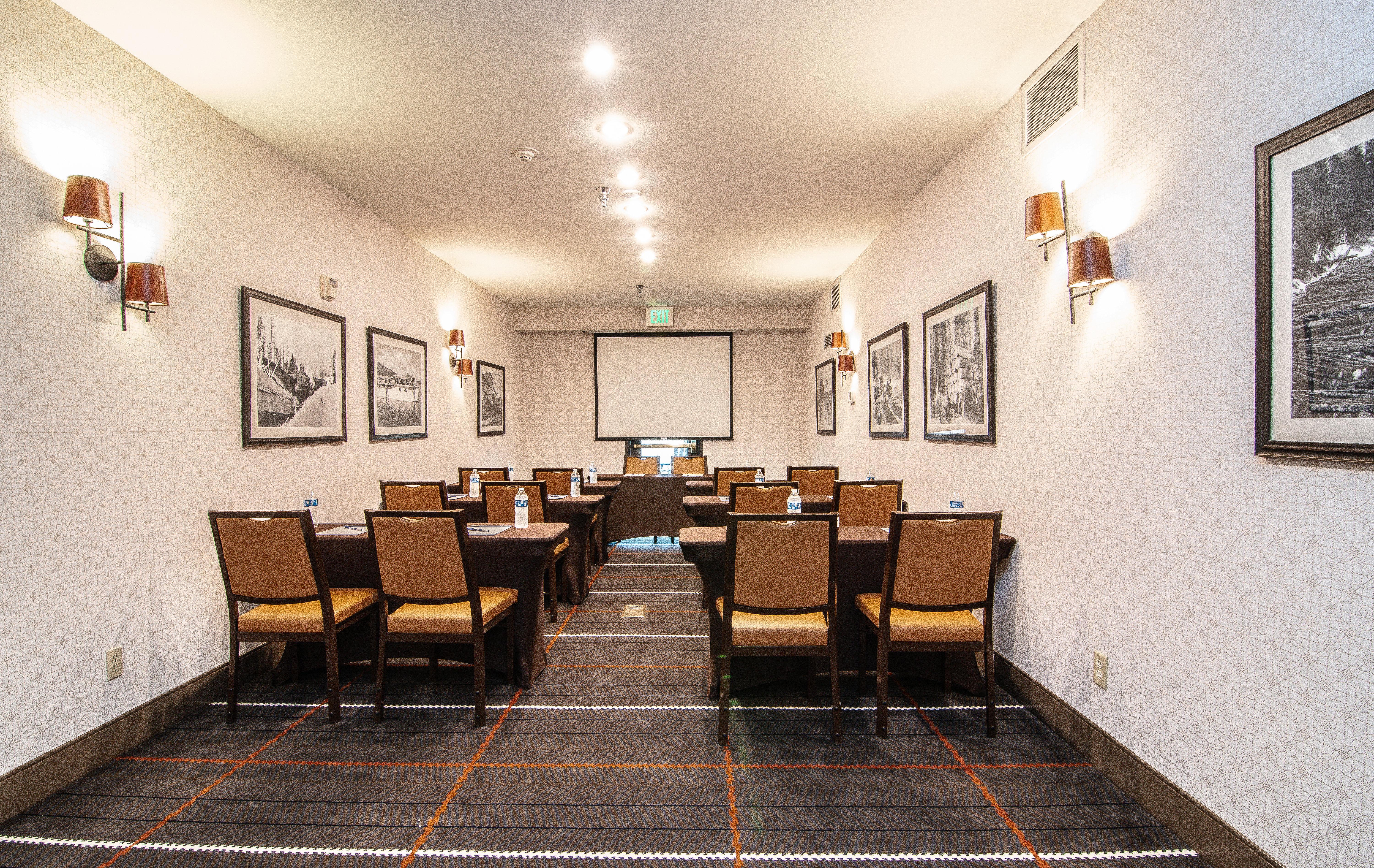 Holiday Inn Express Hotel & Suites Kalispell By Ihg Экстерьер фото