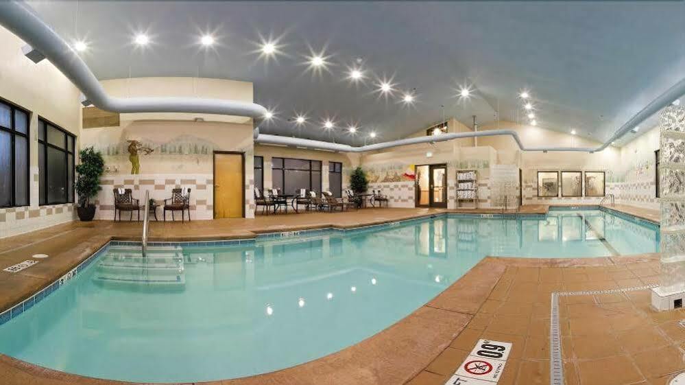 Holiday Inn Express Hotel & Suites Kalispell By Ihg Экстерьер фото